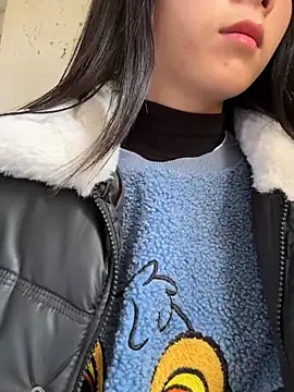 Snapshot of thaoyeuuu chatting on 12.05.25 thaoyeuuu online show from 12.05.25