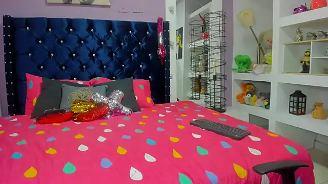 elianaa soto online show from 10.24.25