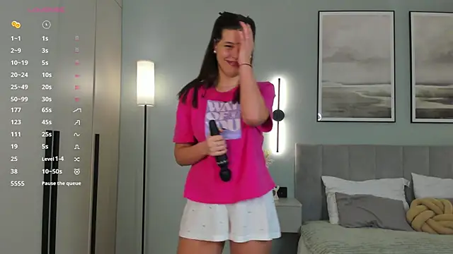 Snapshot of LubaStadt chatting on 11.30.25 LubaStadt online show from 11.30.25