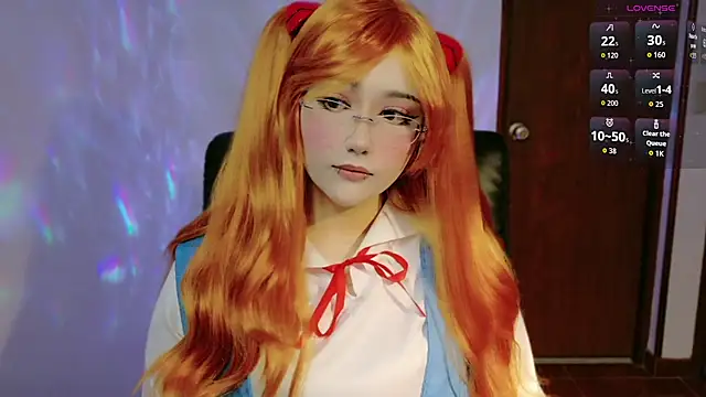 Snapshot of Livelle69 chatting on 11.11.25 Livelle69 online show from 11.11.25