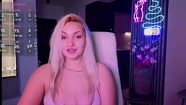 Snapshot of adrelaxina chatting on 12.16.25 adrelaxina online show from 12.16.25