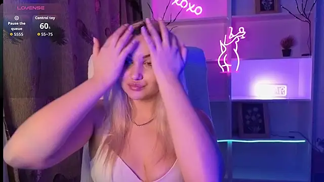 Snapshot of adrelaxina chatting on 01.06.26 adrelaxina online show from 01.06.26