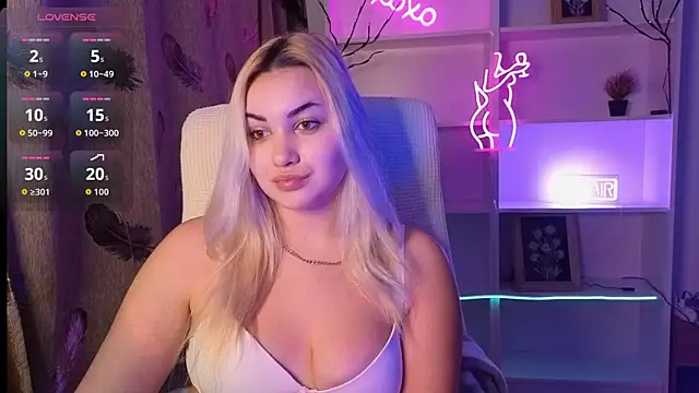 Snapshot of adrelaxina chatting on 01.08.26 adrelaxina online show from 01.08.26