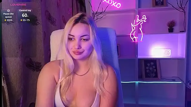 Snapshot of adrelaxina chatting on 01.10.26 adrelaxina online show from 01.10.26