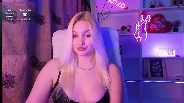 Snapshot of adrelaxina chatting on 02.23.26 adrelaxina online show from 02.23.26