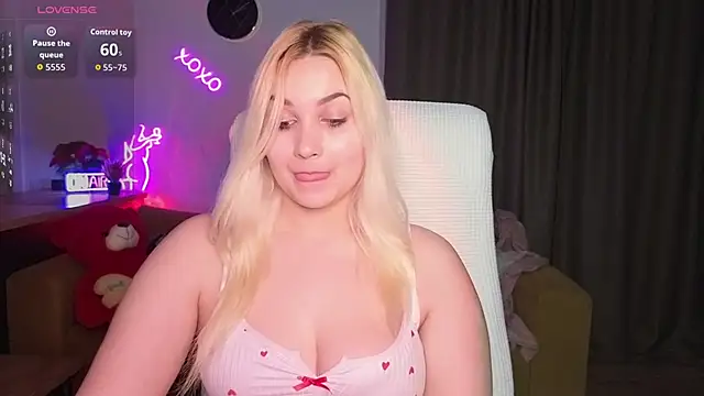 Snapshot of adrelaxina chatting on 03.13.26 adrelaxina online show from 03.13.26