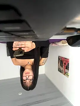 Snapshot of lilitth777 chatting on 11.18.25 lilitth777 online show from 11.18.25