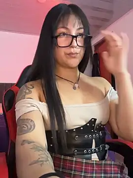 Snapshot of lilitth777 chatting on 11.29.25 lilitth777 online show from 11.29.25