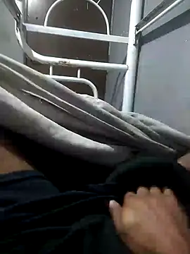 Snapshot of Hrickew chatting on 09.21.25 Hrickew online show from 09.21.25