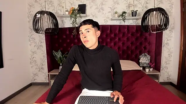 AustinJones  online show from 11.07.25