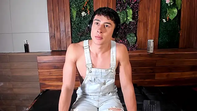 AustinJones  online show from 02.16.26