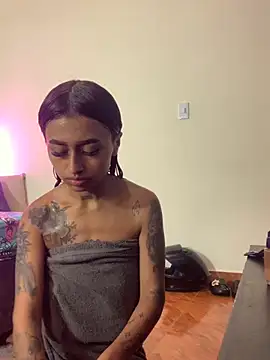 Snapshot of Dirty_isabella18 chatting on 09.10.25 Dirty isabella18 online show from 09.10.25