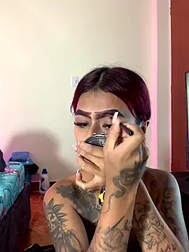 Snapshot of Dirty_isabella18 chatting on 09.15.25 Dirty isabella18 online show from 09.15.25