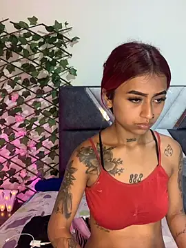 Snapshot of Dirty_isabella18 chatting on 11.28.25 Dirty isabella18 online show from 11.28.25