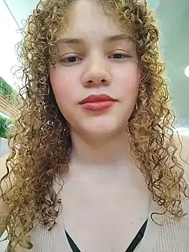 Snapshot of SirenRouge_69 chatting on 02.02.26 SirenRouge 69 online show from 02.02.26