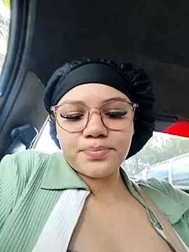 Snapshot of SirenRouge_69 chatting on 02.19.26 SirenRouge 69 online show from 02.19.26