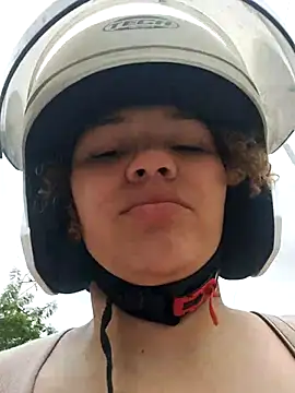 Snapshot of SirenRouge_69 chatting on 02.24.26 SirenRouge 69 online show from 02.24.26