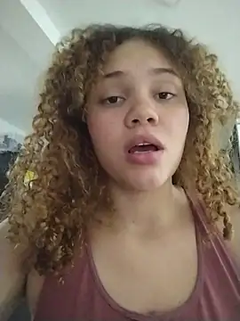 Snapshot of SirenRouge_69 chatting on 03.06.26 SirenRouge 69 online show from 03.06.26