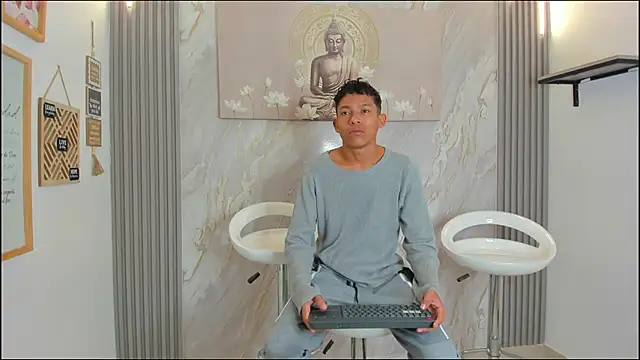 BEAUTY BOYS1 online show from 01.08.26