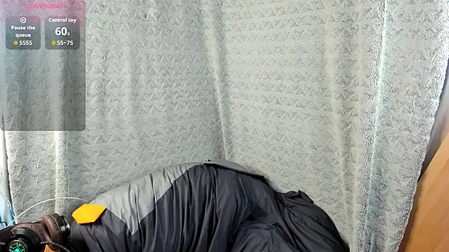 MiaLores online show from 09.12.25