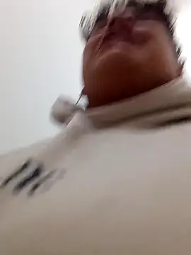 Snapshot of Hailey_Curvy chatting on 10.08.25 Hailey Curvy online show from 10.08.25