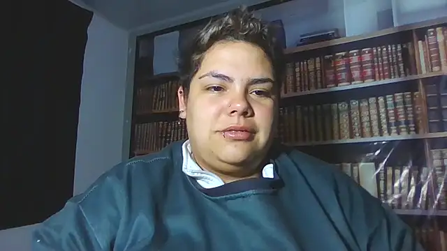 Snapshot of Hailey_Curvy chatting on 10.10.25 Hailey Curvy online show from 10.10.25