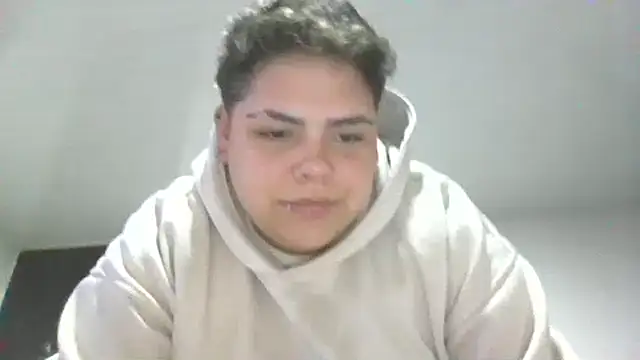 Snapshot of Hailey_Curvy chatting on 10.18.25 Hailey Curvy online show from 10.18.25