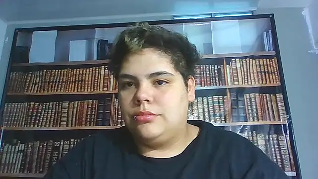 Snapshot of Hailey_Curvy chatting on 11.26.25 Hailey Curvy online show from 11.26.25