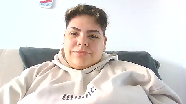 Snapshot of Hailey_Curvy chatting on 12.04.25 Hailey Curvy online show from 12.04.25