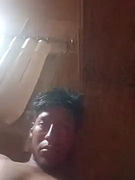 Snapshot of ehz12 chatting on 11.05.25 ehz12 online show from 11.05.25