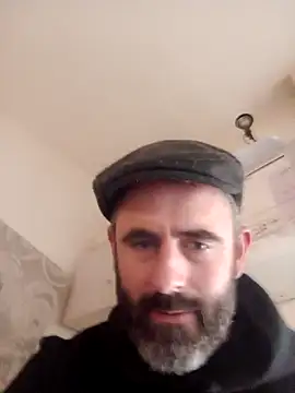 Snapshot of whatYwantMorrre chatting on 11.17.25 whatYwantMorrre online show from 11.17.25