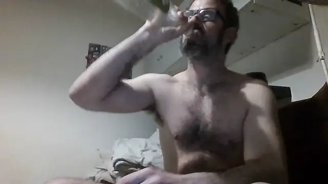 Snapshot of whatYwantMorrre chatting on 12.16.25 whatYwantMorrre online show from 12.16.25