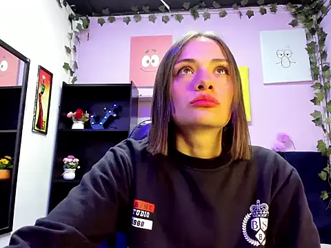 Snapshot of Tammy_Thompson_ chatting on 09.10.25 Tammy Thompson online show from 09.10.25