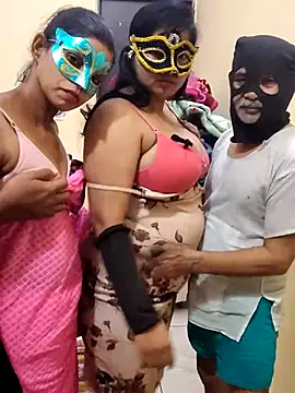 Snapshot of Hot_modal chatting on 12.19.25 Hot modal online show from 12.19.25