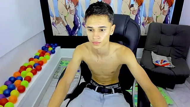 Snapshot of Aron_Boyy chatting on 09.14.25 Aron Boyy online show from 09.14.25