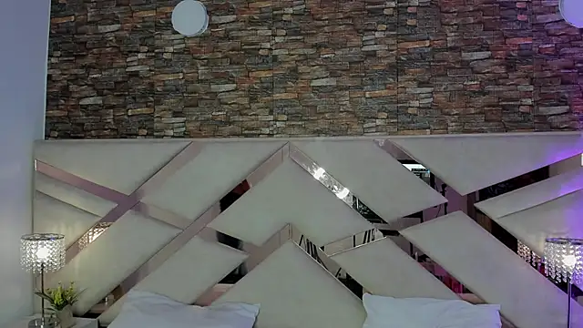 Valery Brand online show from 10.25.25