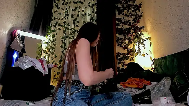 Snapshot of Kimberly_Wolker chatting on 11.23.25 Kimberly Wolker online show from 11.23.25