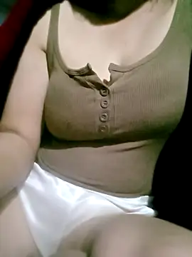 Snapshot of Surrilove chatting on 11.23.25 Surrilove online show from 11.23.25