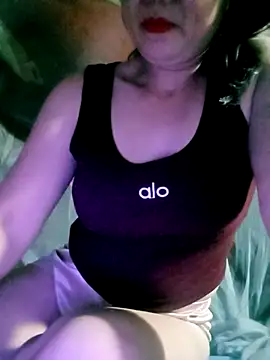 Snapshot of Surrilove chatting on 02.05.26 Surrilove online show from 02.05.26