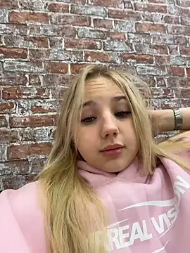 Sky Cutie online show from 01.17.26