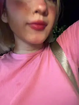 Snapshot of SweetBunnyGF chatting on 11.15.25 SweetBunnyGF online show from 11.15.25