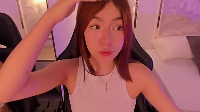 doll eyees  online show from 09.30.25