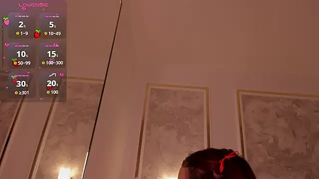 doll eyees  online show from 10.10.25