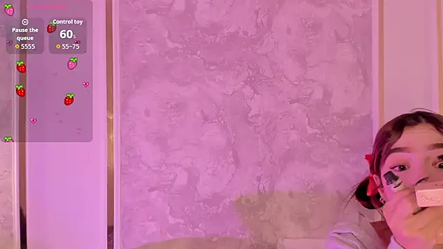 doll eyees  online show from 10.30.25