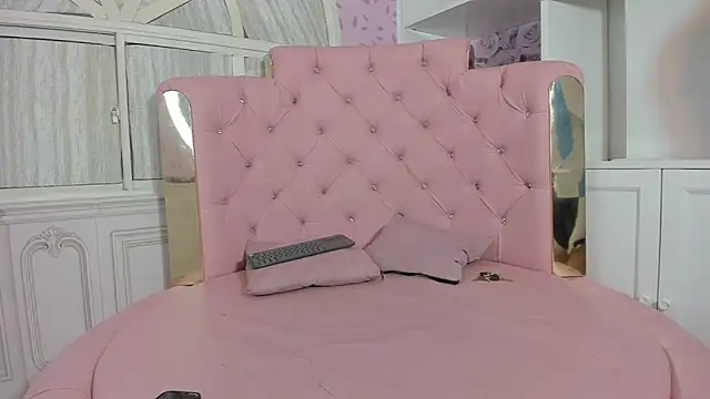 Dani rivass online show from 09.24.25