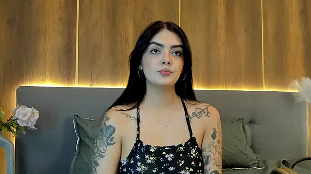 Snapshot of AliceRitter chatting on 09.22.25 AliceRitter online show from 09.22.25