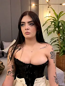 Snapshot of AliceRitter chatting on 09.28.25 AliceRitter online show from 09.28.25