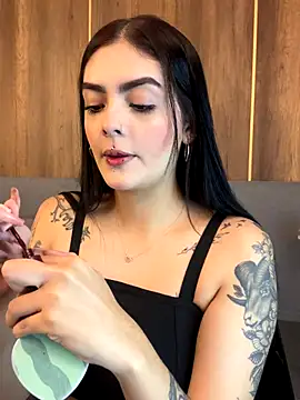 Snapshot of AliceRitter chatting on 10.08.25 AliceRitter online show from 10.08.25