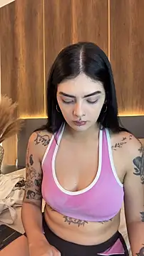 Snapshot of AliceRitter chatting on 11.26.25 AliceRitter online show from 11.26.25