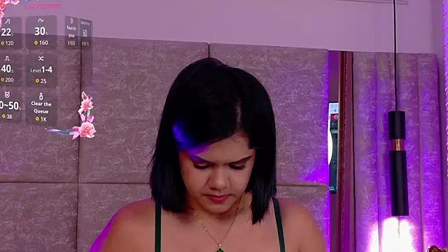 Martina-Roberts- online show from 10.15.25